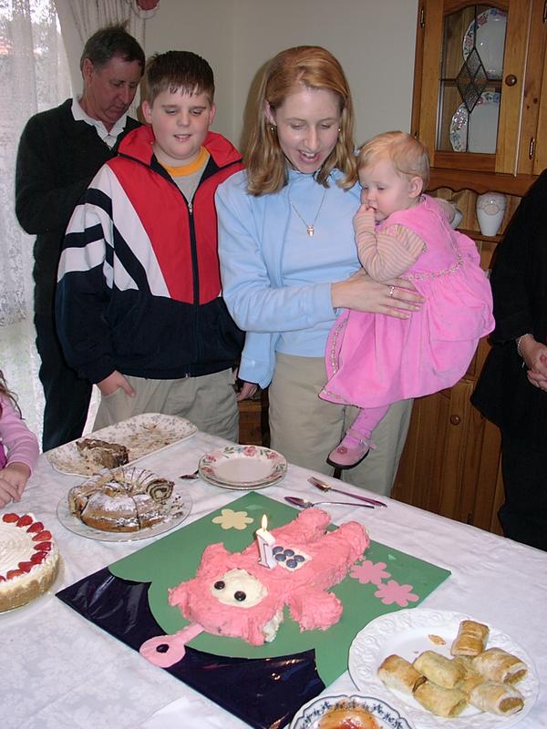 04210007_Emma_1yo.jpg (78768 bytes)